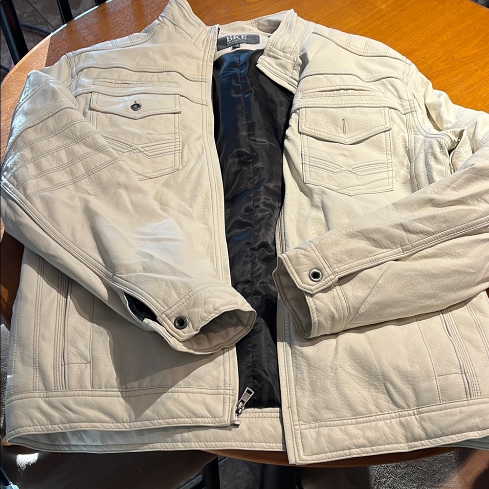 Men's Cream Jacket xl- BKE. New